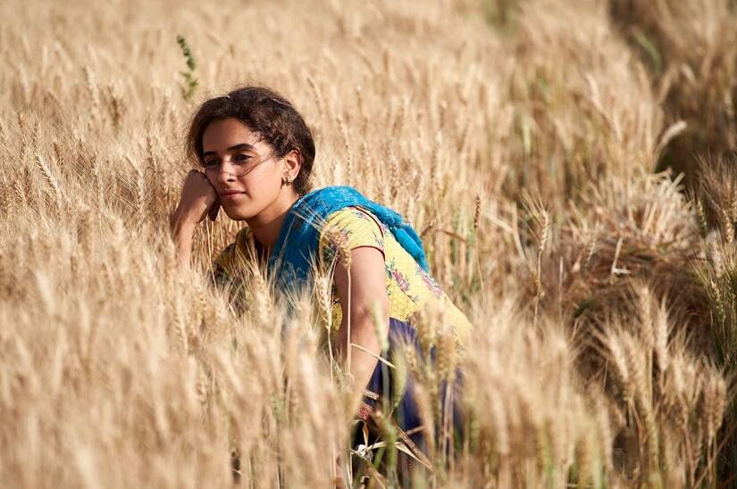 Sanya Malhotra in a still from Pataakha. Image via Twitter/@sanyamalhotra07